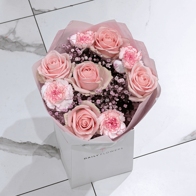 The Dreamier The Better, Mini bouquet with roses and gypsophila by Daily Flowers