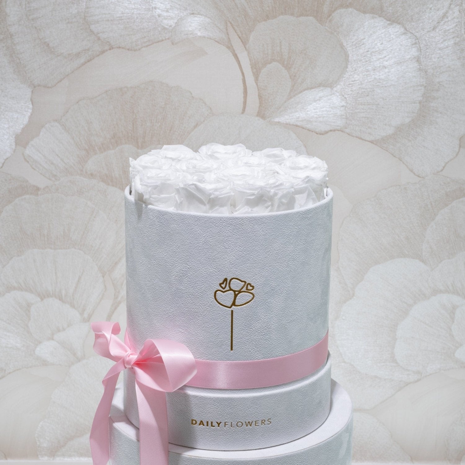 Exclusive Box of Love preserved roses detail Daily Flowers