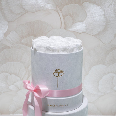 Exclusive Box of Love preserved roses detail Daily Flowers