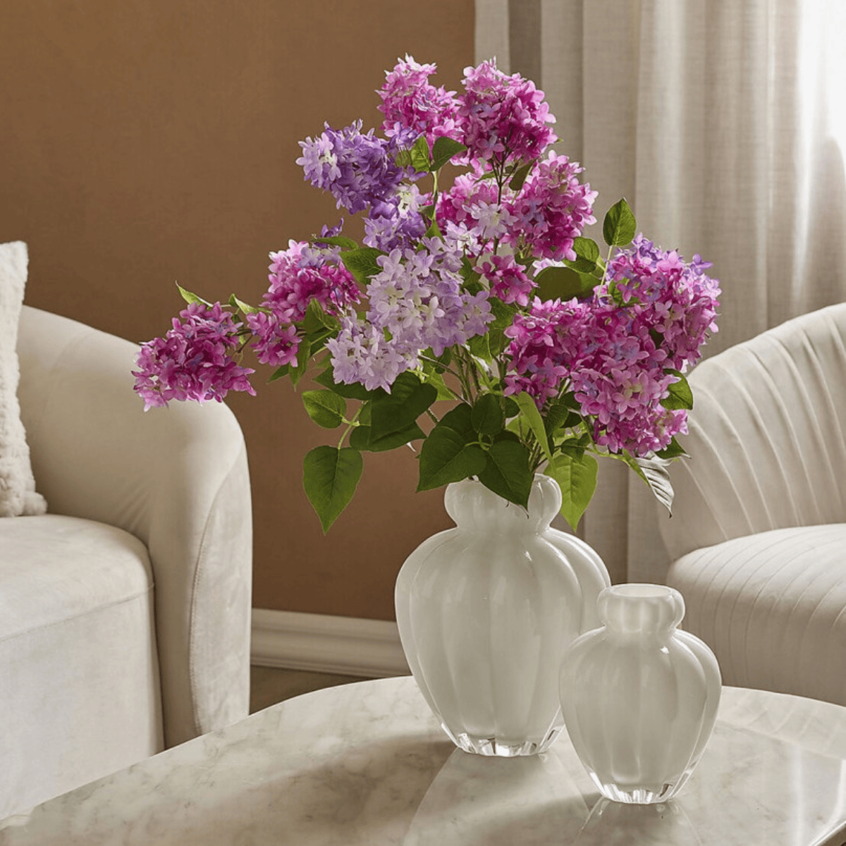 Chignon flower vase lilac