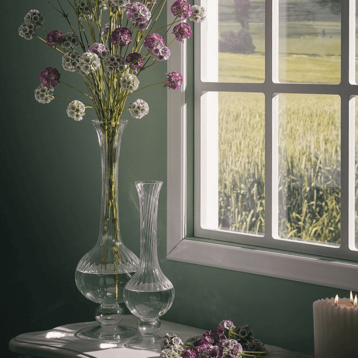 Clear Collolungo flower vase detail