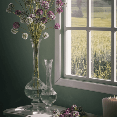 Clear Collolungo flower vase detail