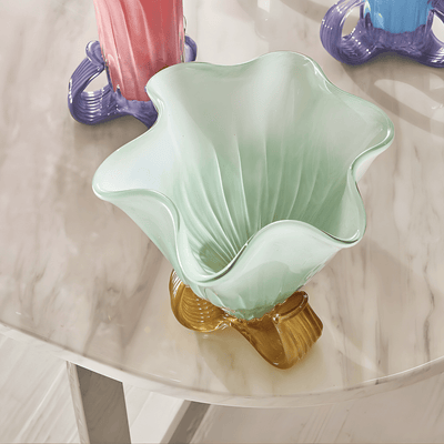 Light Green Flower vase detail view