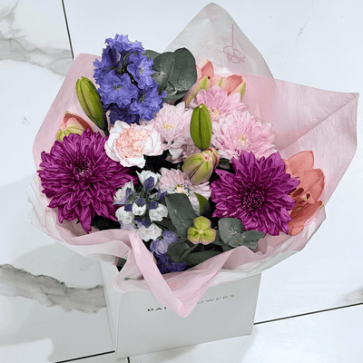 Wonderfully Wild, Mini bouquet with lilies, eucalyptus and chrysanthemums by Daily Flowers