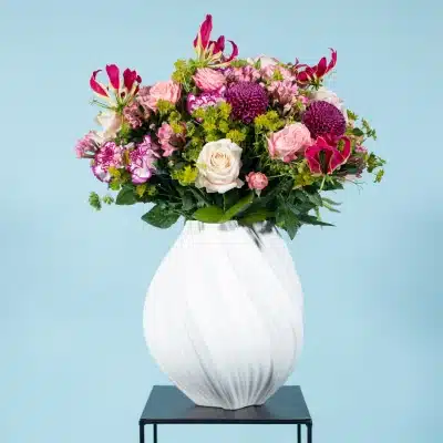 Big flower table arrangement