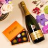 gift set Bottle of prosecco and chocolate