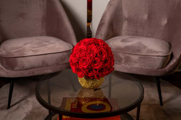 Long life roses in vase
